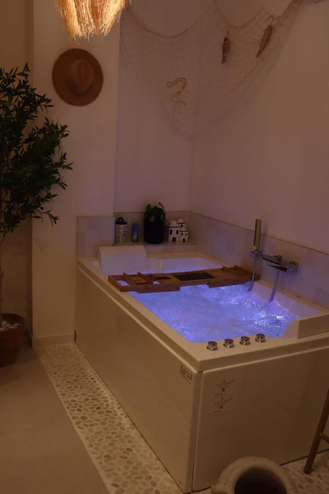Loveroom Mykonos Avec Balneotherapie Apartment