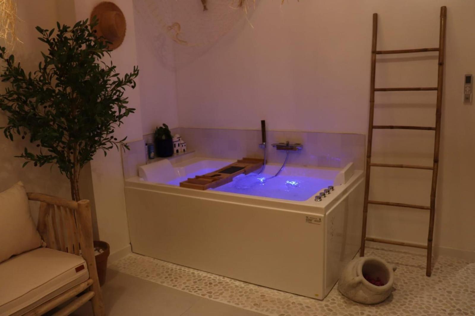 Apartment Loveroom Mykonos Avec Balneotherapie